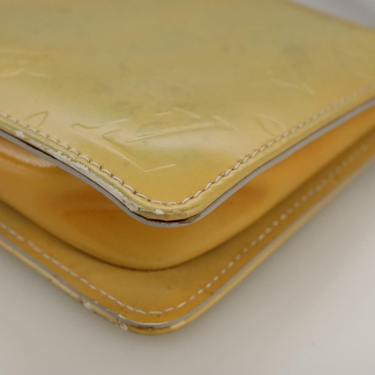 Louis Vuitton Lexington Yellow Patent Leather Clutch Bag (Pre-Owned) Size ONE SIZE - 7 Thumbnail