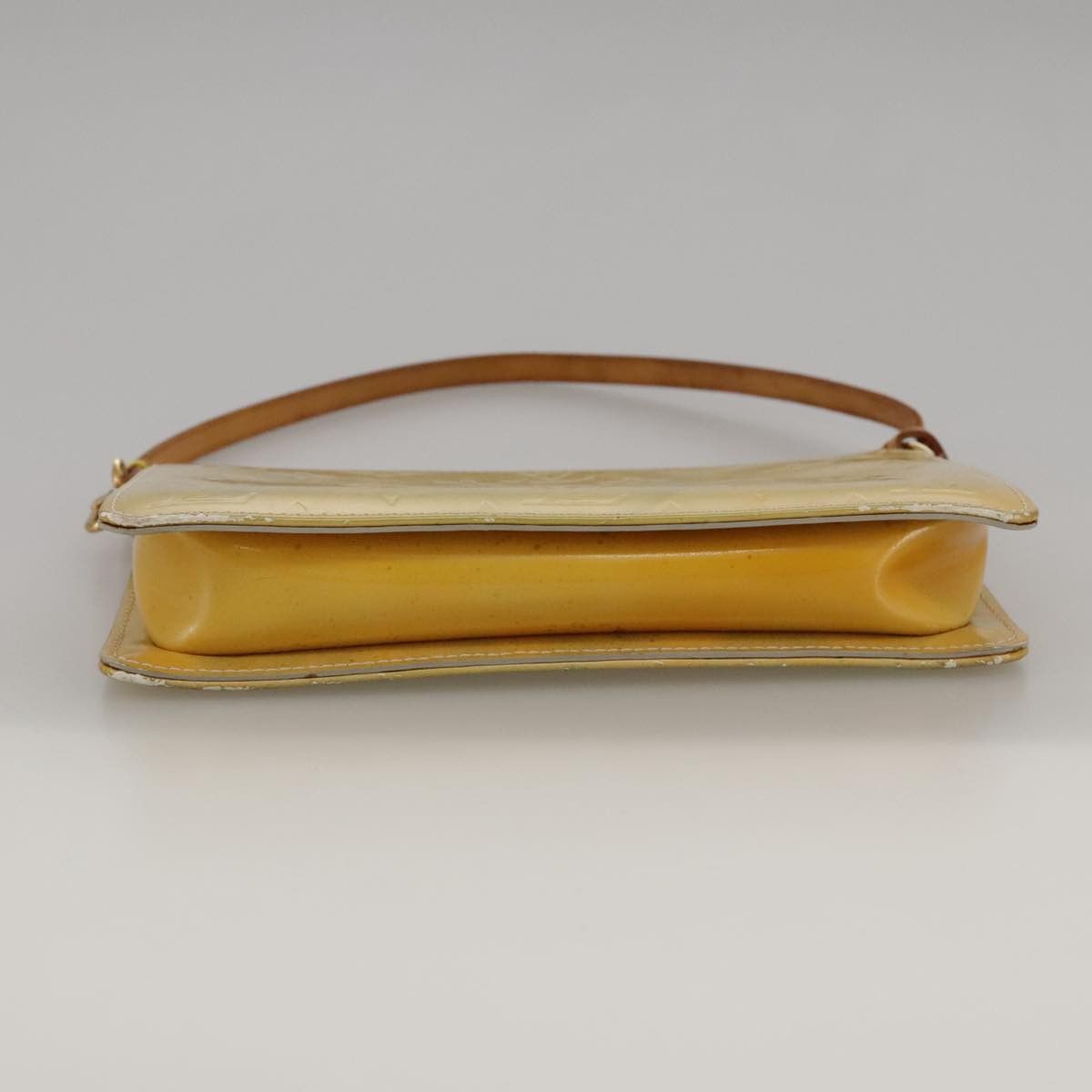 Louis Vuitton Lexington Yellow Patent Leather Clutch Bag (Pre-Owned) Size ONE SIZE - 20 Thumbnail