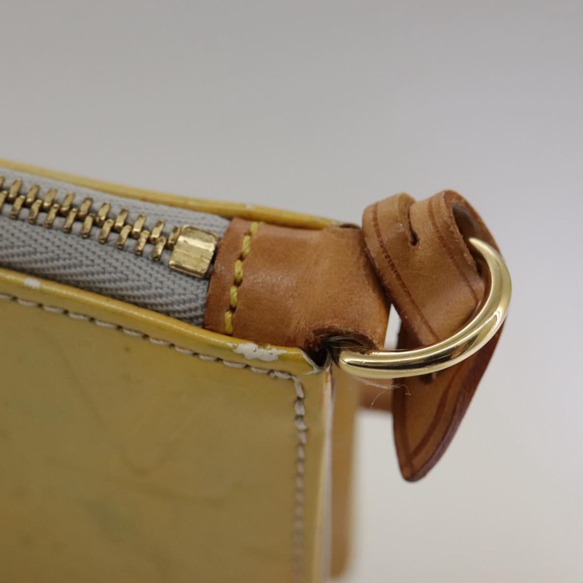 Louis Vuitton Lexington Yellow Patent Leather Clutch Bag (Pre-Owned) Size ONE SIZE - 11 Thumbnail