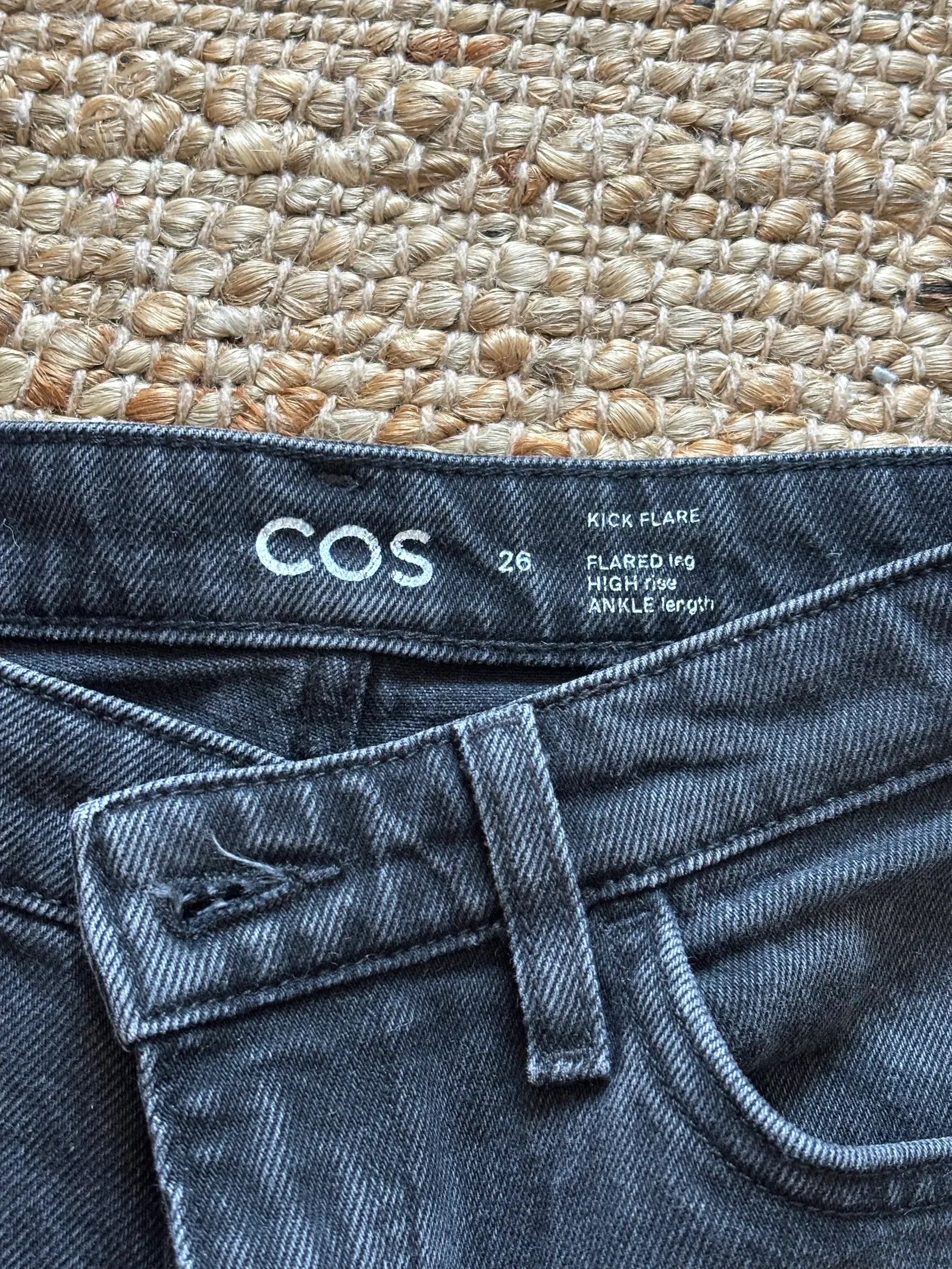 Cos Cos Kick flare Jeans Size 26" / US 2 / IT 38 - 2 Thumbnail