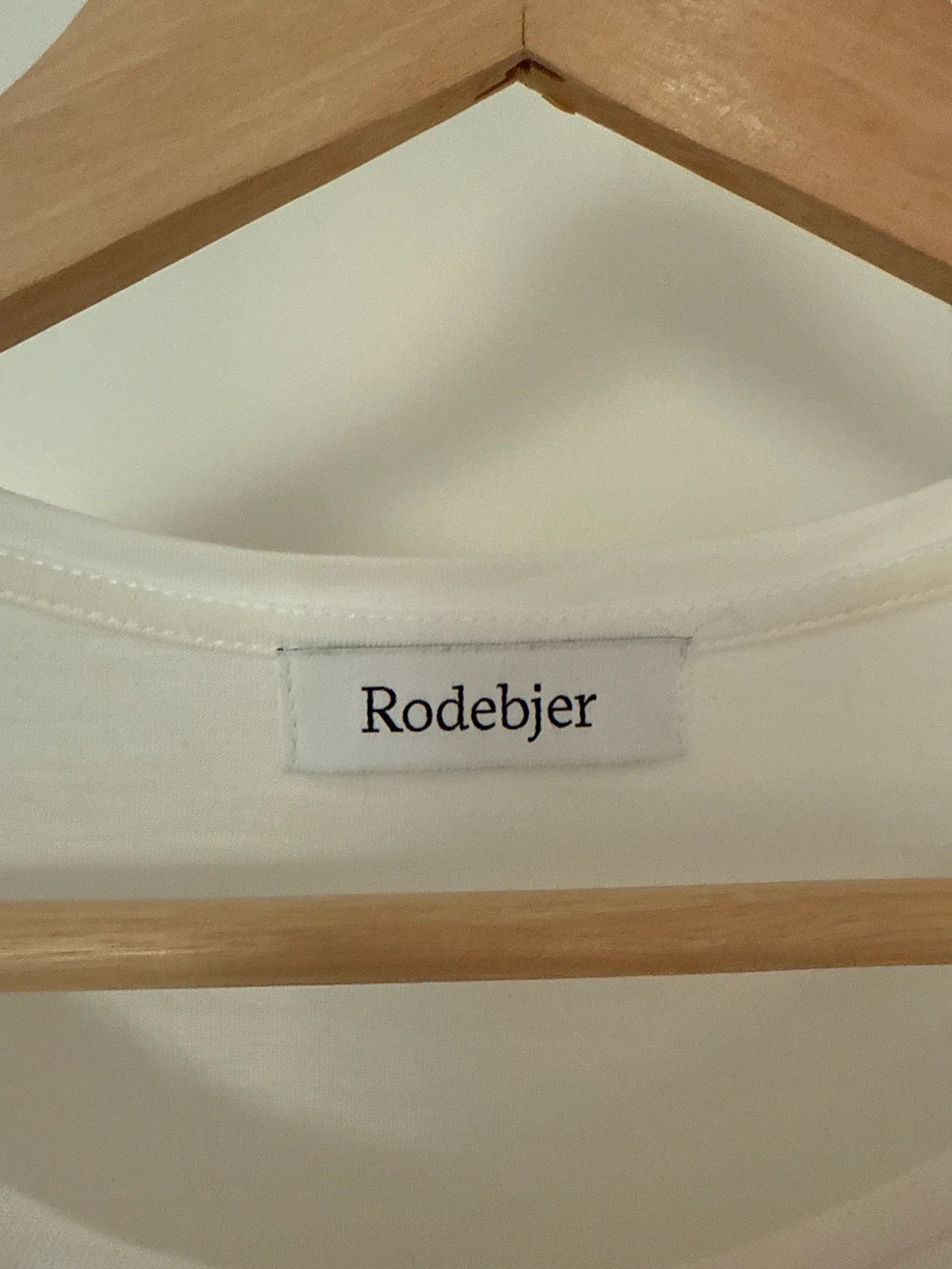 Rodebjer Rodebjer Dorset Short Sleeve T-shirt Size M / US 6-8 / IT 42-44 - 2 Thumbnail