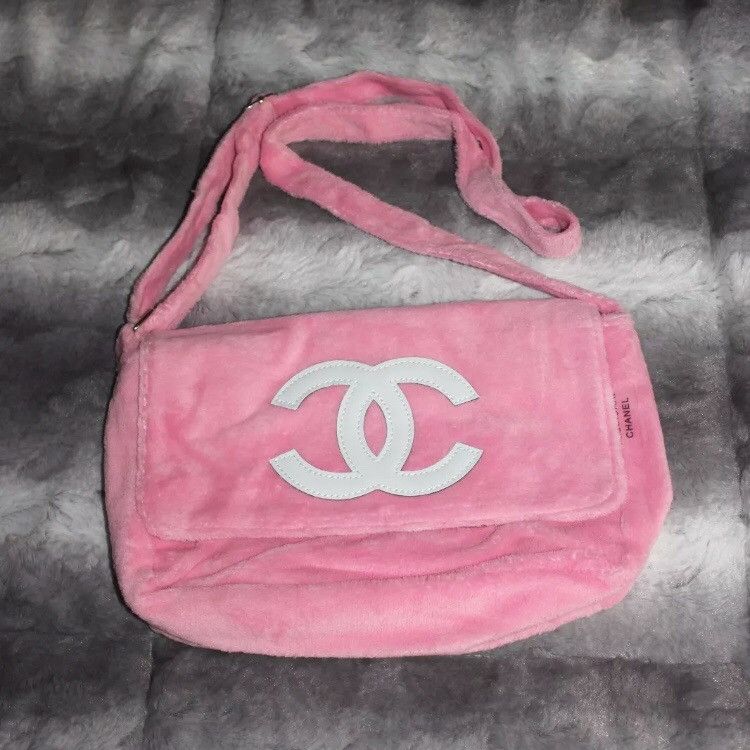 Shopwithmoca - Chanel Plush Messenger Bag. . It's