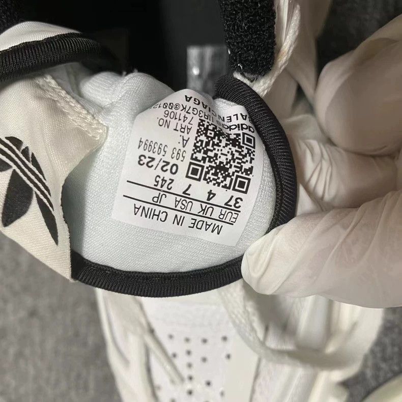 Balenciaga Balenciaga Adidas's latest black-and-white panda Track shoes Size US 5 / EU 37 - 4 Thumbnail