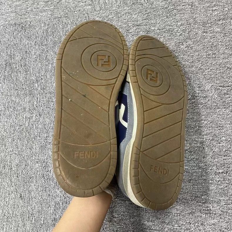 Fendi Fendi's latest Match white-gray color-blocked logo sneakers Size US 5 / EU 37 - 4 Thumbnail