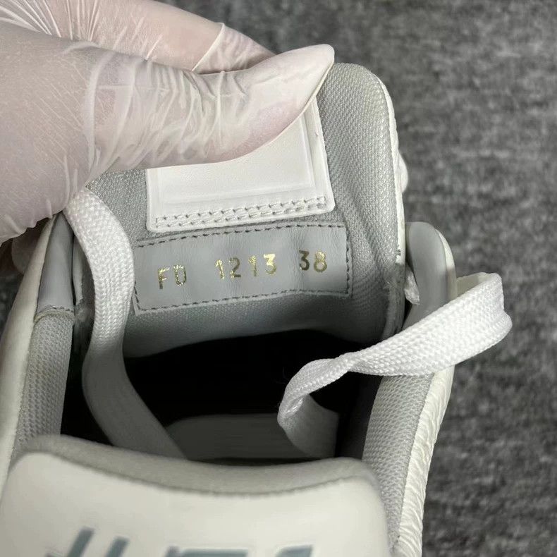 Louis Vuitton Louis Vuitton's latest white cement Trainer Size US 5.5 / EU 38 - 4 Thumbnail