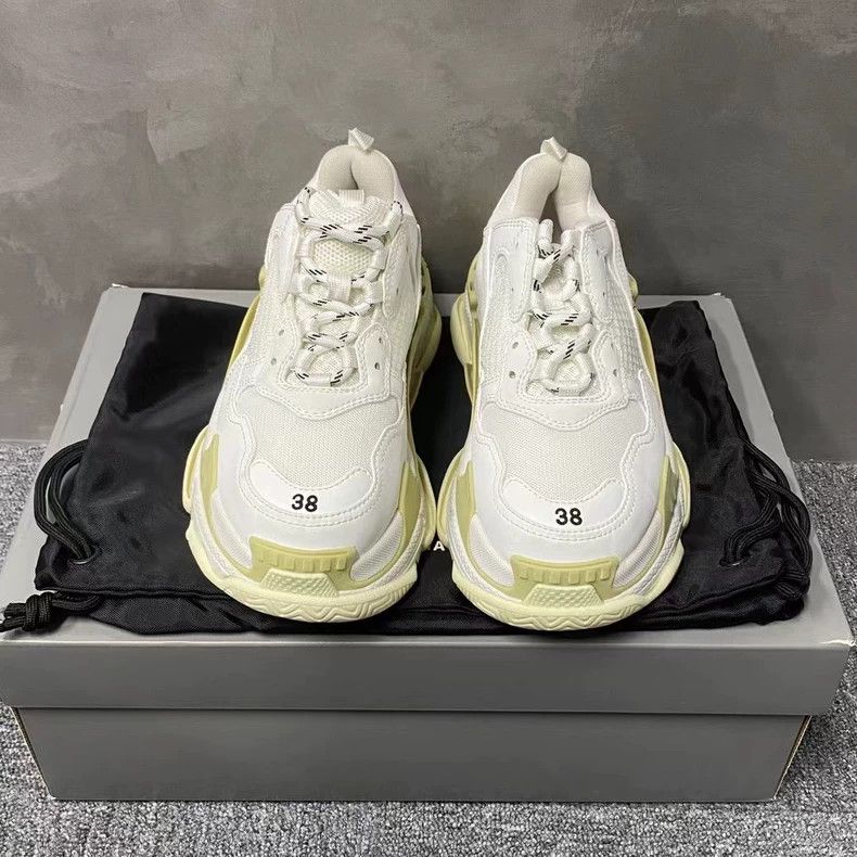 Balenciaga Balenciaga's latest pure white Triples 59 Size US 5.5 / EU 38 - 2 Thumbnail