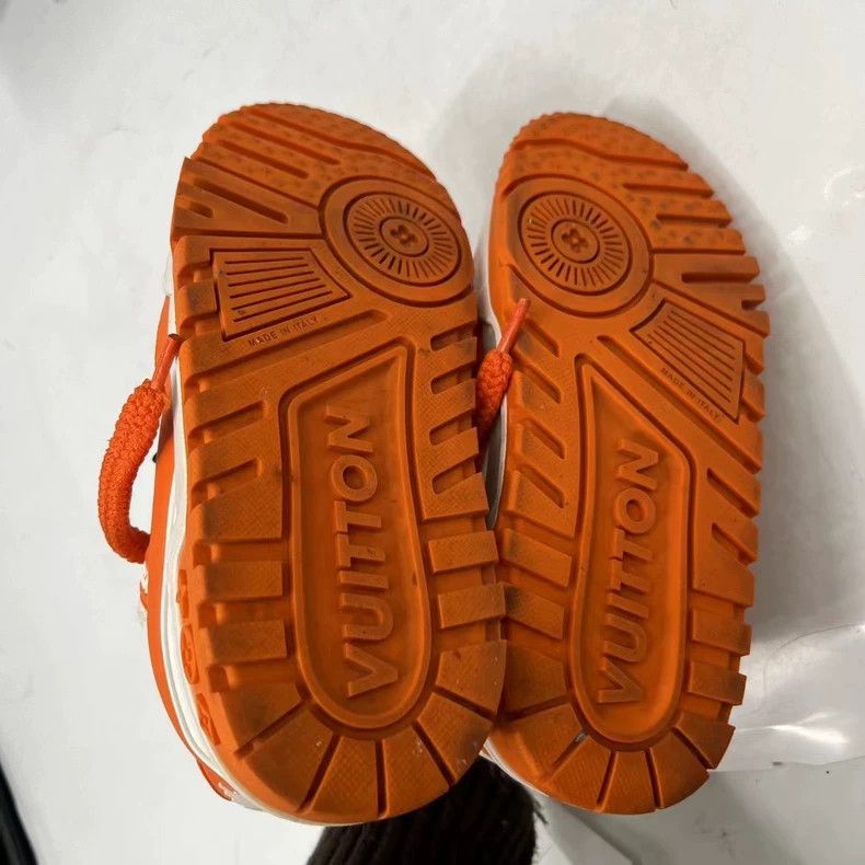 Louis Vuitton Louis Vuitton's latest white-orange plush doll Trainer Size US 5 / EU 37 - 6 Thumbnail