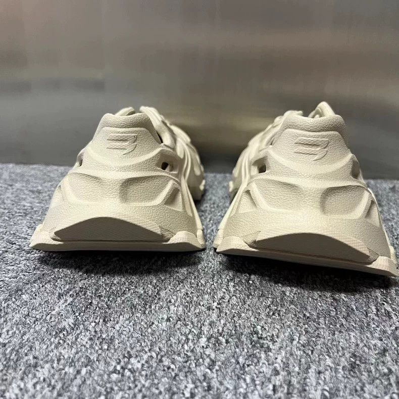 Balenciaga Balenciaga latest sand color rubber anti-slip hollow shoes 43 Size US 5 / EU 37 - 3 Thumbnail