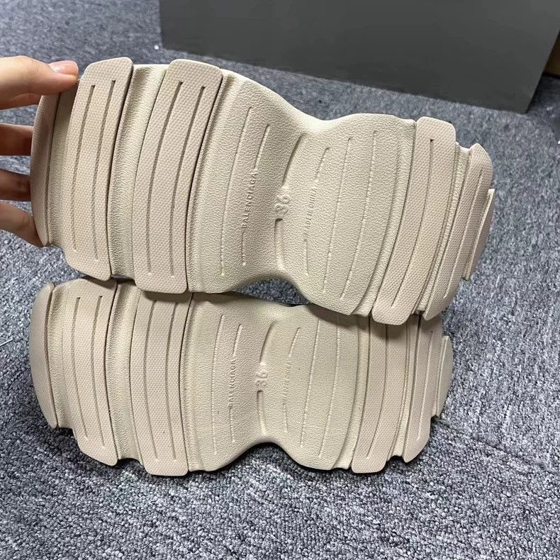 Balenciaga Balenciaga latest sand color rubber anti-slip hollow shoes 43 Size US 5 / EU 37 - 4 Thumbnail