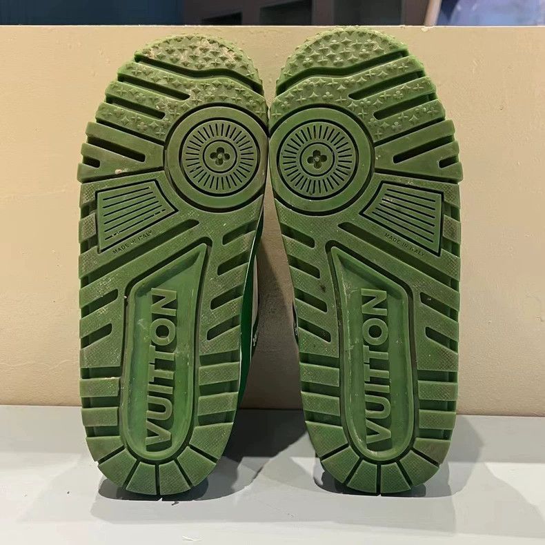 Louis Vuitton Louis Vuitton latest white and green Pooh Trainer Size US 8.5 / EU 41-42 - 5 Thumbnail