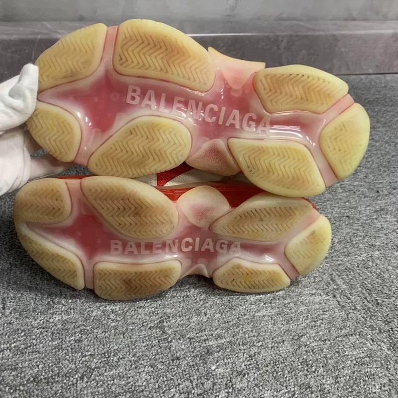 Balenciaga Balenciaga latest white and red air-cushioned triples Size US 5 / EU 37 - 4 Thumbnail