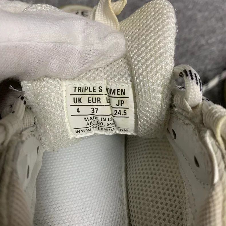 Balenciaga Balenciaga latest pure white air-cushioned triples Size US 5 / EU 37 - 5 Thumbnail