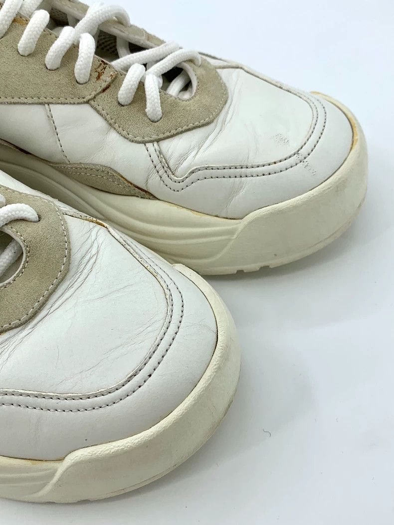 Valentino Valentino Size 40 White Leather Mixed Material Laced Low-Top Casual Shoes Size US 7 / EU 40 - 8 Thumbnail
