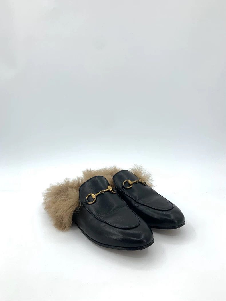 Gucci Gucci Size 37.5 Black Horsebit Fur Trim Loafers Size US 6 / IT 36 - 2 Thumbnail