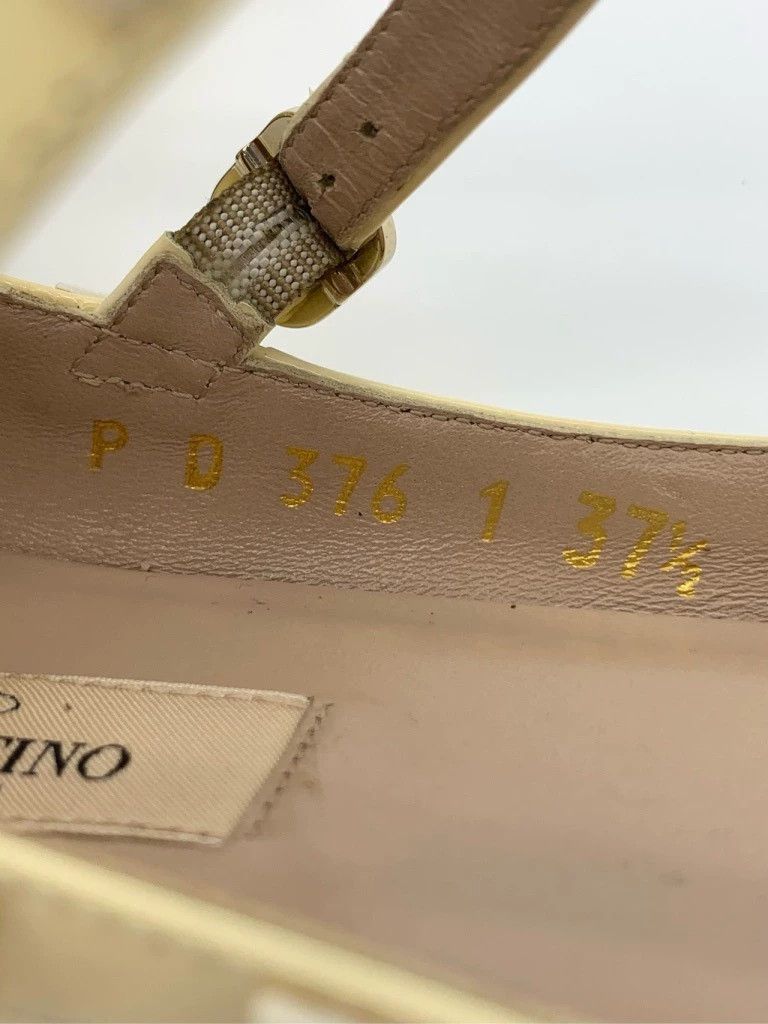 Valentino Valentino Size 37.5 Studs Design Yellow Patent Leather Flat Casual Shoes Size US 6 / IT 36 - 6 Thumbnail