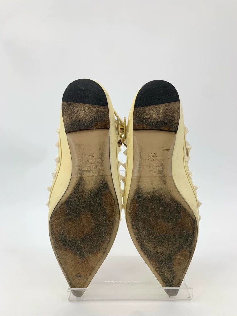 Valentino Valentino Size 37.5 Studs Design Yellow Patent Leather Flat Casual Shoes Size US 6 / IT 36 - 5 Thumbnail