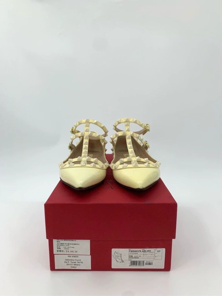 Valentino Valentino Size 37.5 Studs Design Yellow Patent Leather Flat Casual Shoes Size US 6 / IT 36 - 9 Thumbnail