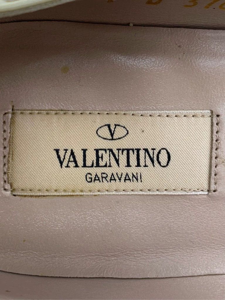 Valentino Valentino Size 37.5 Studs Design Yellow Patent Leather Flat Casual Shoes Size US 6 / IT 36 - 8 Thumbnail