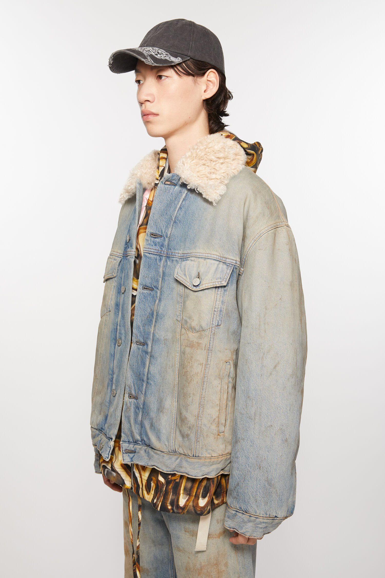 Acne Studios DENIM FUR TRIM JACKET - OVERSIZED FIT Size US XL / EU 56 / 4 - 2 Thumbnail
