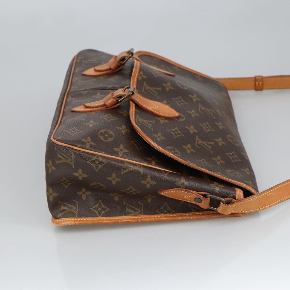 Louis Vuitton Gibecière Brown Canvas Shoulder Bag (Pre-Owned) Size ONE SIZE - 3 Thumbnail