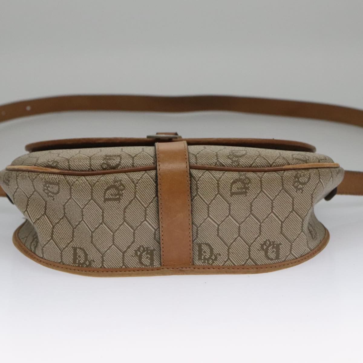Dior Honeycomb Beige Canvas Shoulder Bag (Pre-Owned) Size ONE SIZE - 17 Thumbnail