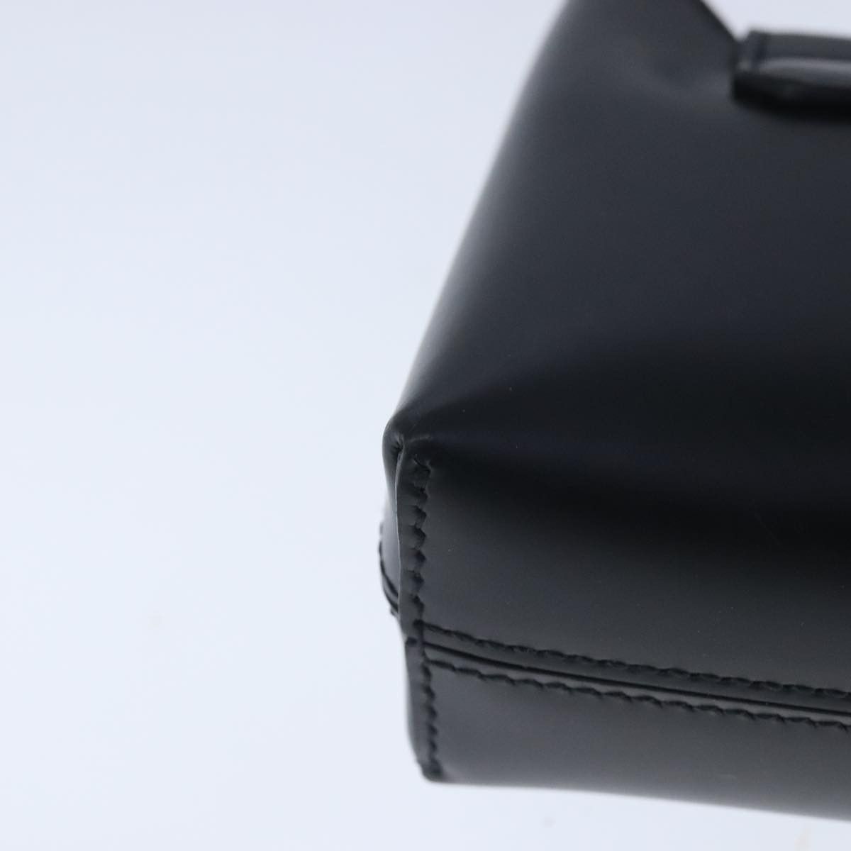 Salvatore Ferragamo Gancini Black Leather Handbag (Pre-Owned) Size ONE SIZE - 17 Thumbnail