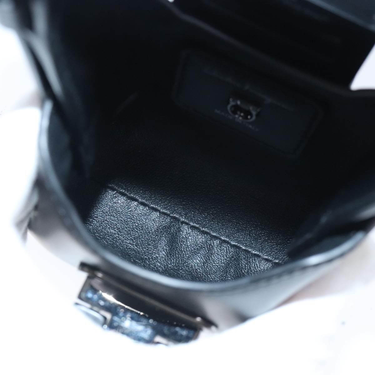 Salvatore Ferragamo Gancini Black Leather Handbag (Pre-Owned) Size ONE SIZE - 8 Thumbnail