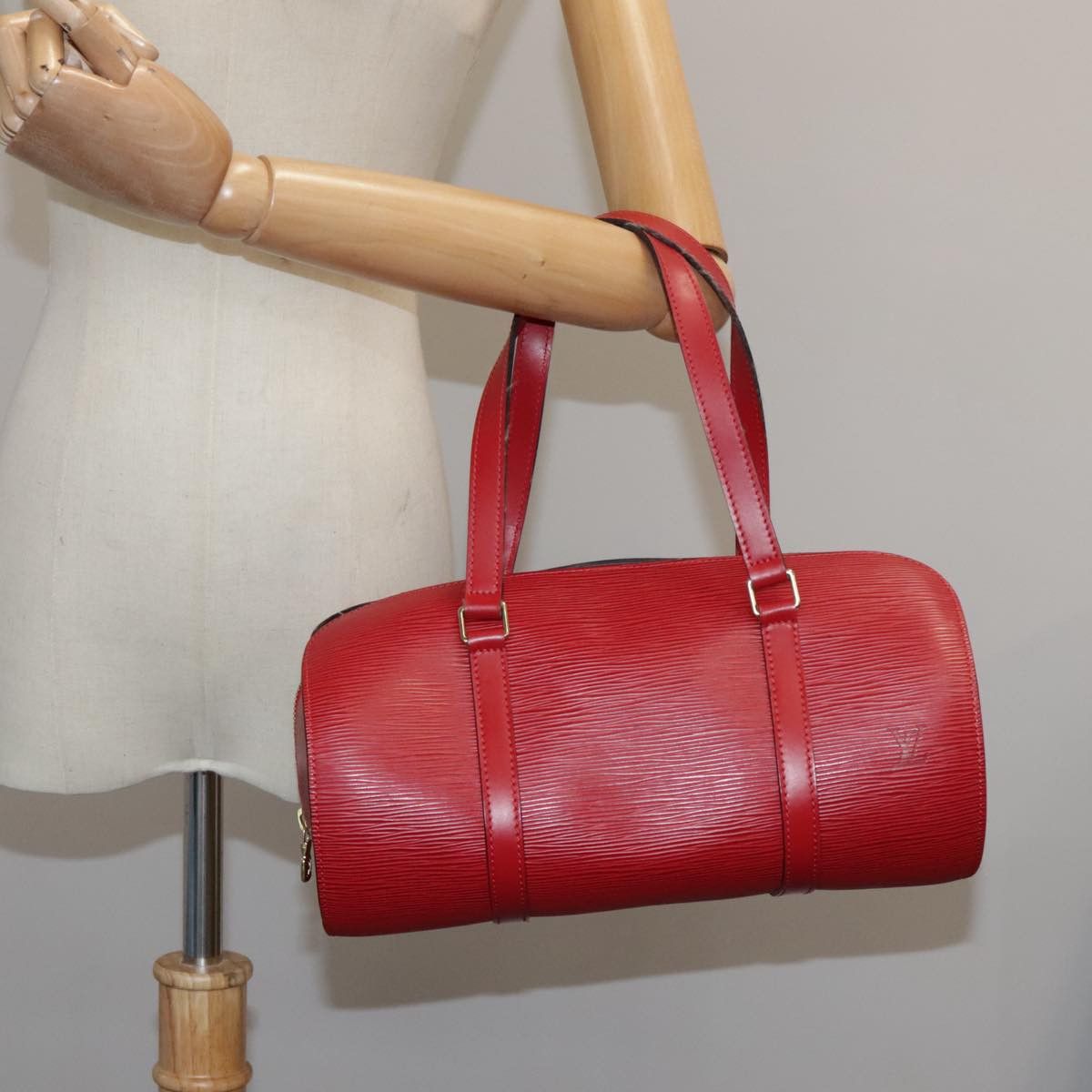 Louis Vuitton Soufflot Red Leather Handbag (Pre-Owned) Size ONE SIZE - 15 Thumbnail