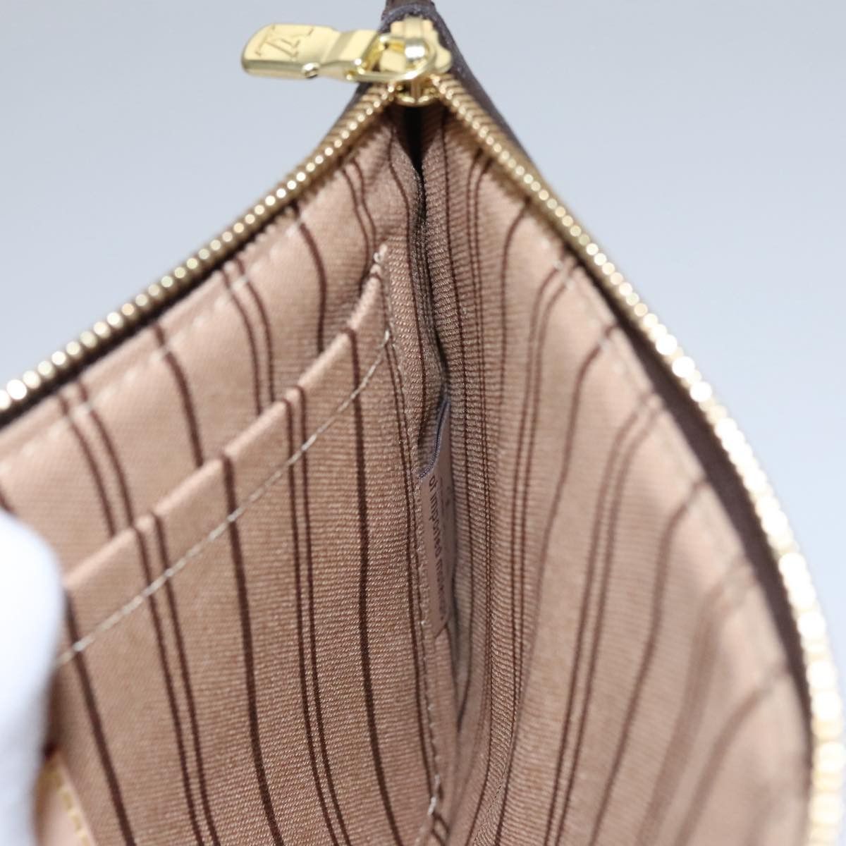 Louis Vuitton Neverfull Brown Canvas Clutch Bag (Pre-Owned) Size ONE SIZE - 19 Thumbnail