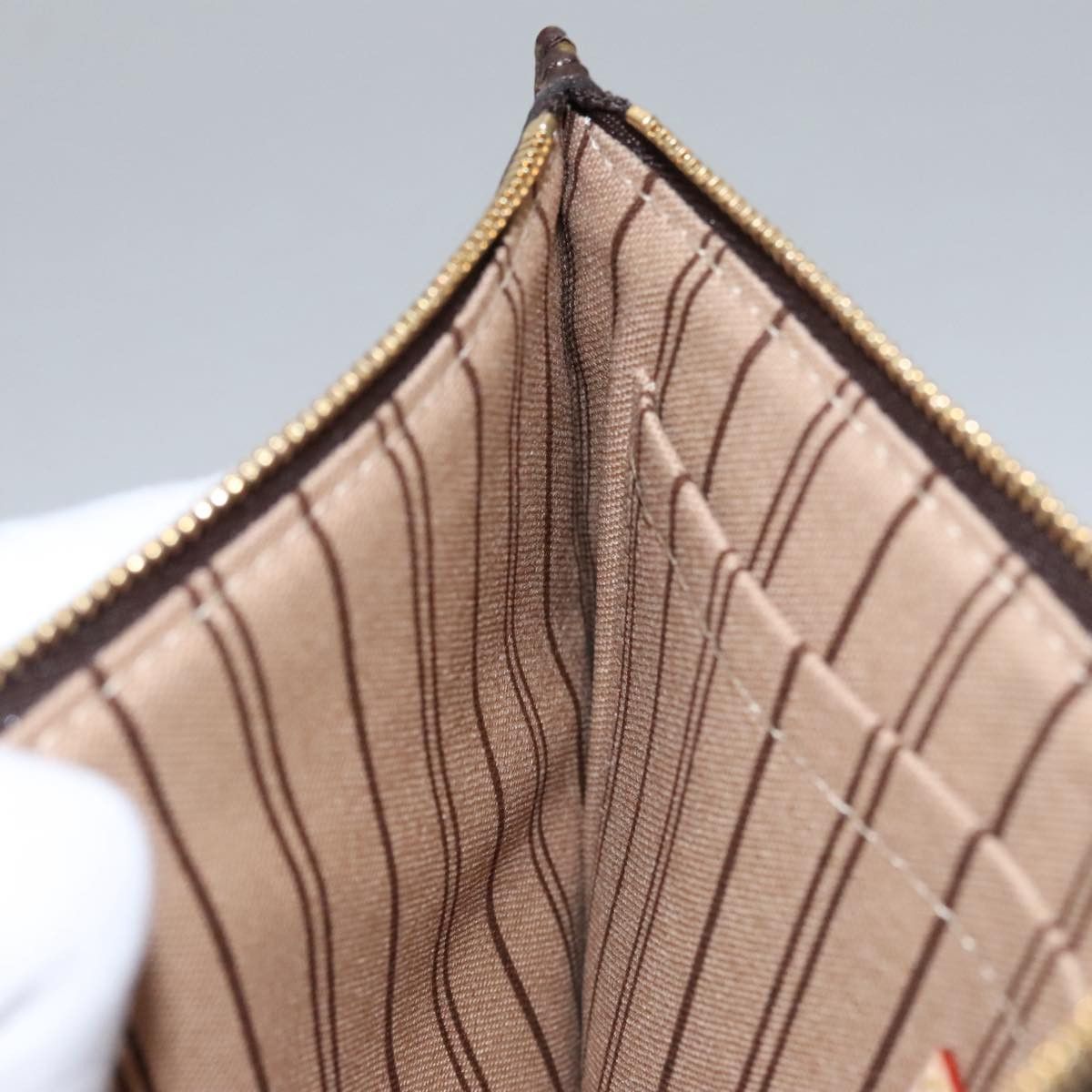 Louis Vuitton Neverfull Brown Canvas Clutch Bag (Pre-Owned) Size ONE SIZE - 20 Thumbnail