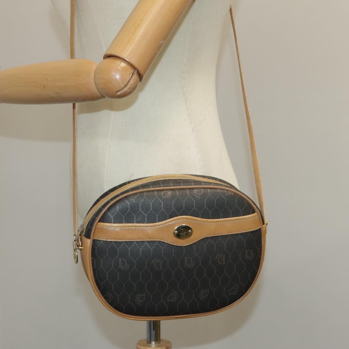 Dior Honeycomb Black Canvas Shoulder Bag (Pre-Owned) Size ONE SIZE - 10 Thumbnail
