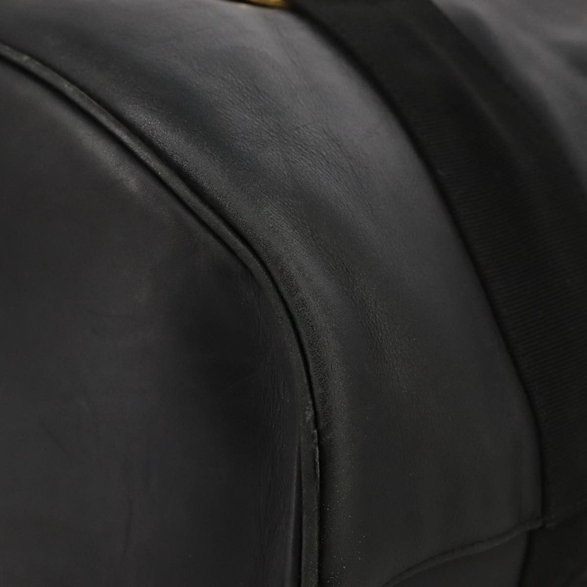 Salvatore Ferragamo Vara Black Leather Shoulder Bag (Pre-Owned) Size ONE SIZE - 8 Thumbnail