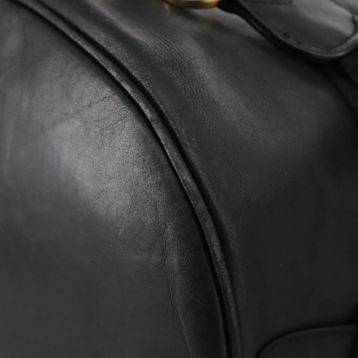 Salvatore Ferragamo Vara Black Leather Shoulder Bag (Pre-Owned) Size ONE SIZE - 10 Thumbnail