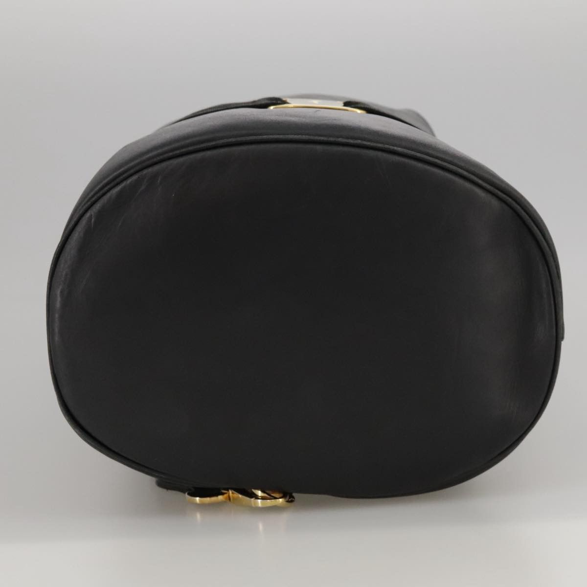 Salvatore Ferragamo Vara Black Leather Shoulder Bag (Pre-Owned) Size ONE SIZE - 20 Thumbnail