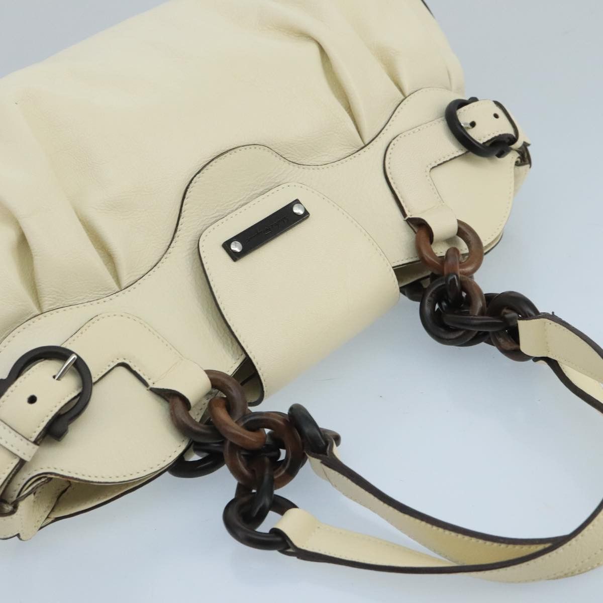 Salvatore Ferragamo White Leather Shoulder Bag (Pre-Owned) Size ONE SIZE - 17 Thumbnail