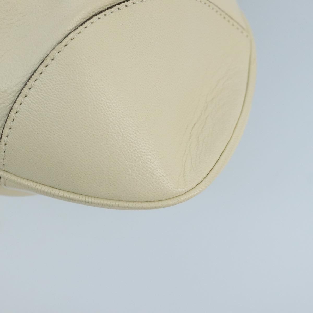 Salvatore Ferragamo White Leather Shoulder Bag (Pre-Owned) Size ONE SIZE - 7 Thumbnail