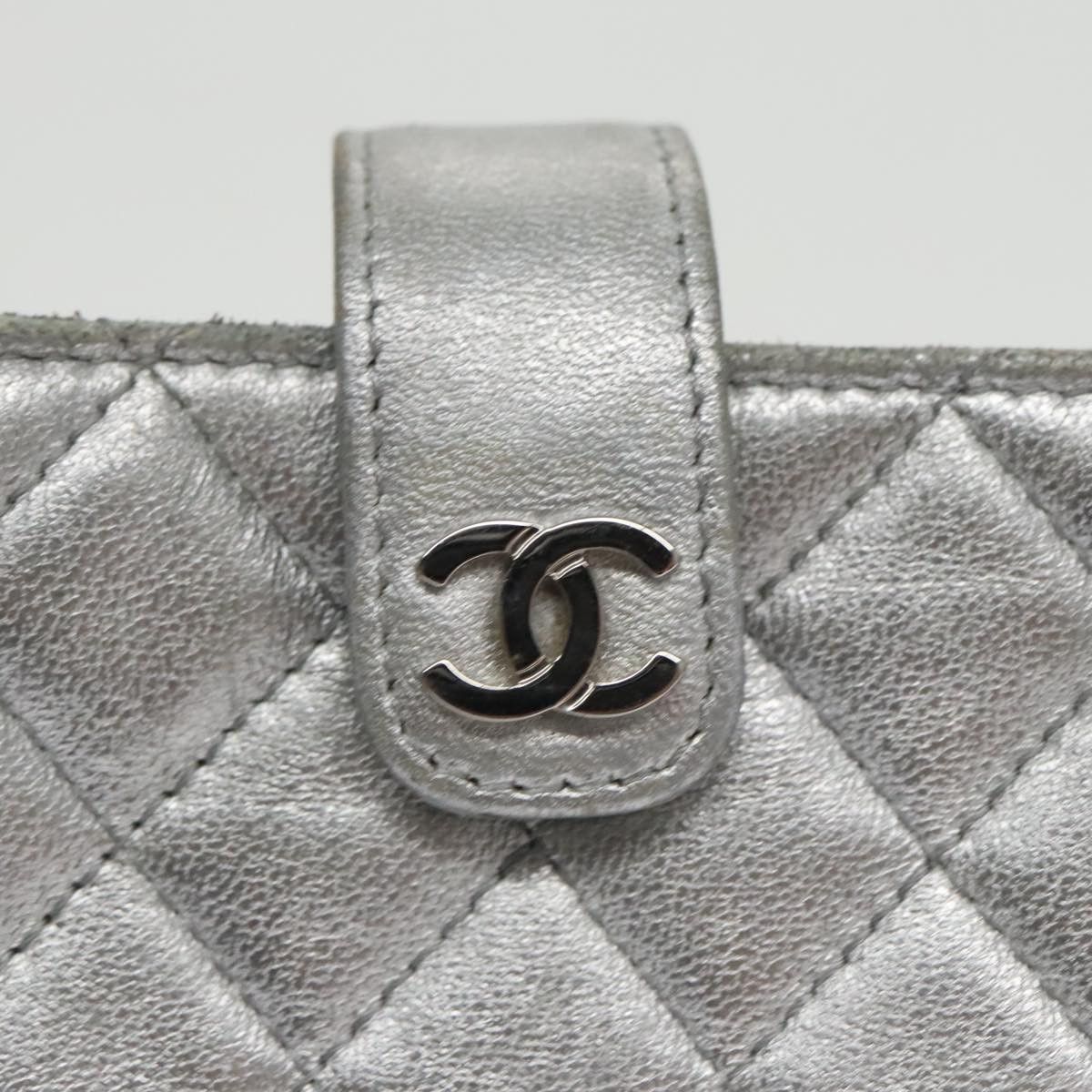 Chanel Quilted Silver Leather Clutch Bag (Pre-Owned) Size ONE SIZE - 8 Thumbnail