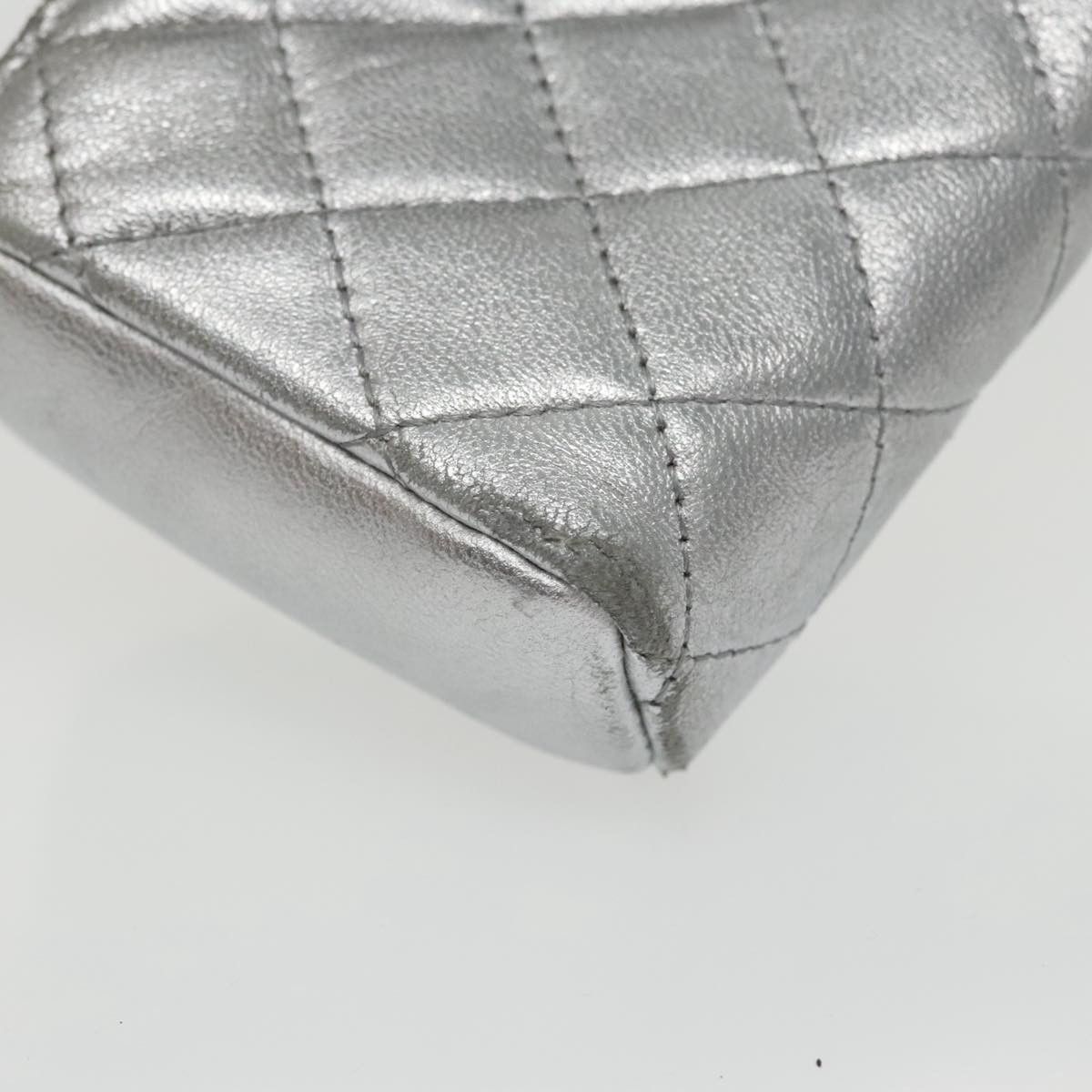 Chanel Quilted Silver Leather Clutch Bag (Pre-Owned) Size ONE SIZE - 5 Thumbnail