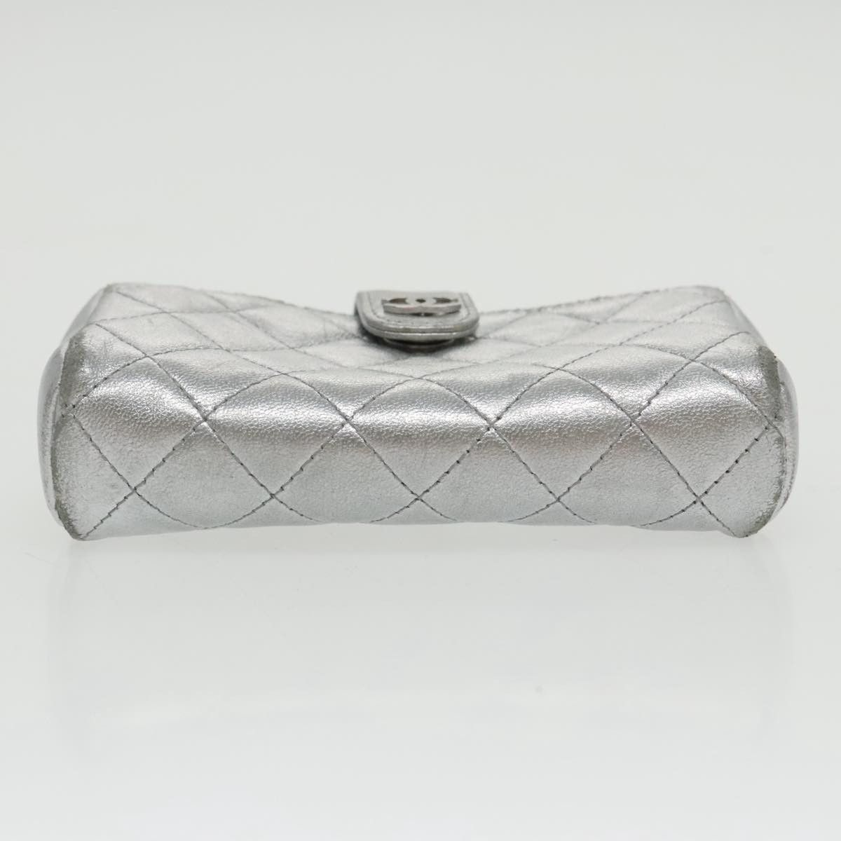 Chanel Quilted Silver Leather Clutch Bag (Pre-Owned) Size ONE SIZE - 4 Thumbnail