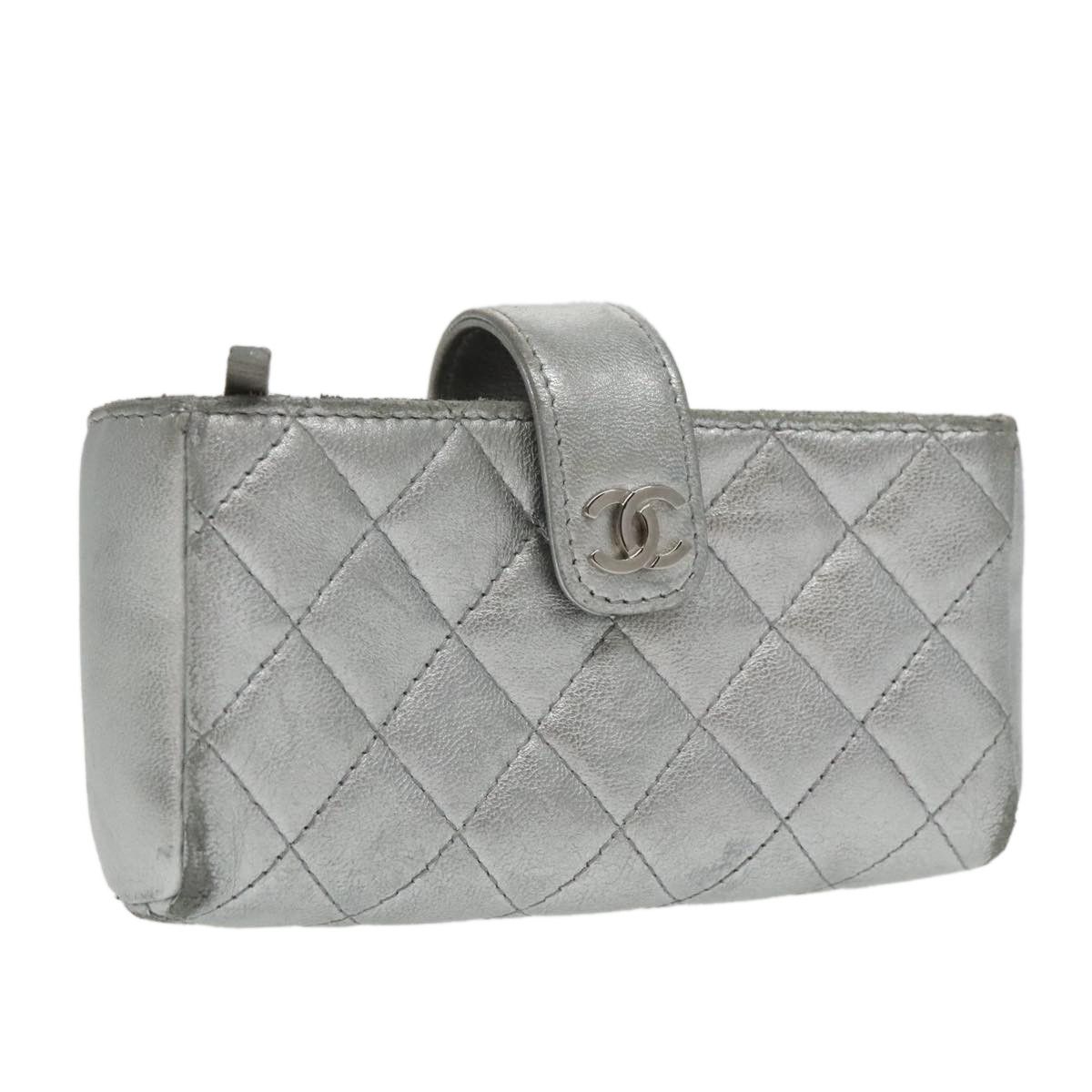 Chanel Quilted Silver Leather Clutch Bag (Pre-Owned) Size ONE SIZE - 13 Thumbnail