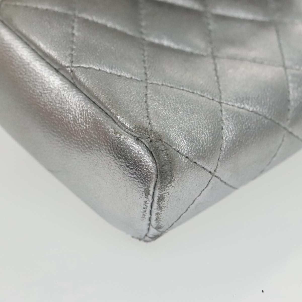 Chanel Quilted Silver Leather Clutch Bag (Pre-Owned) Size ONE SIZE - 17 Thumbnail