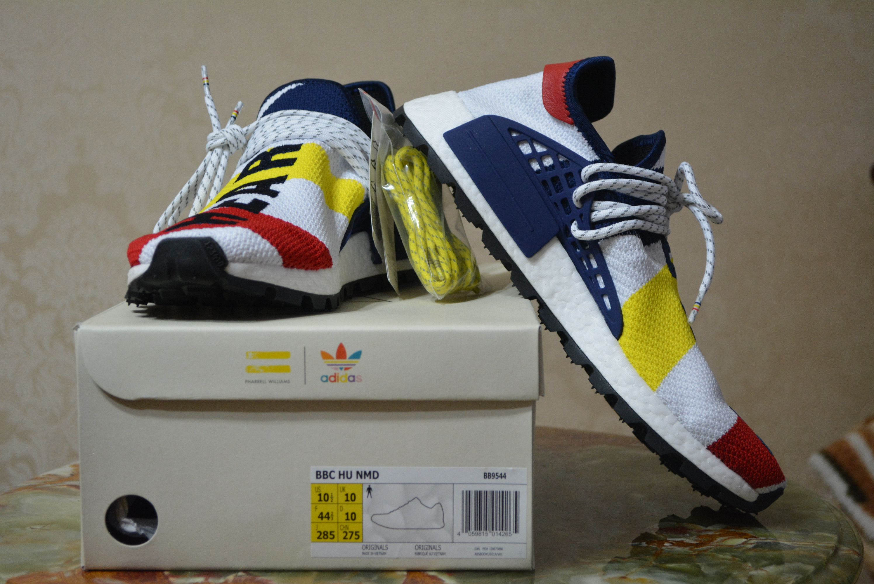 Adidas Hu NMD Men Lowtop Multi in size:44