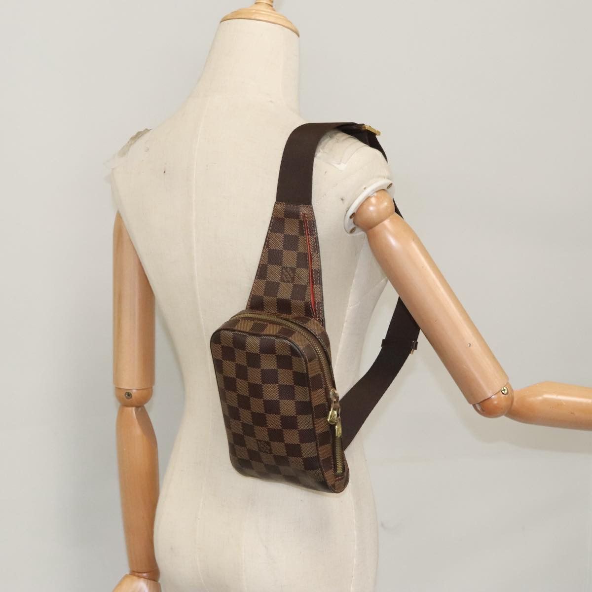 Louis Vuitton Geronimos Brown Canvas Shoulder Bag (Pre-Owned) Size ONE SIZE - 17 Thumbnail