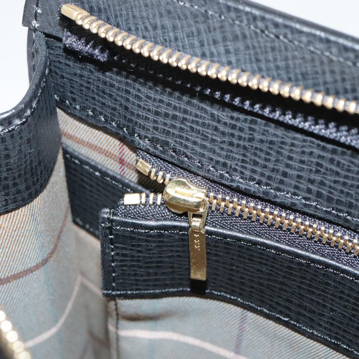 Burberry Black Leather Clutch Bag (Pre-Owned) Size ONE SIZE - 12 Thumbnail