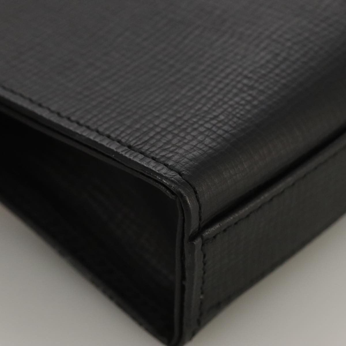 Burberry Black Leather Clutch Bag (Pre-Owned) Size ONE SIZE - 8 Thumbnail
