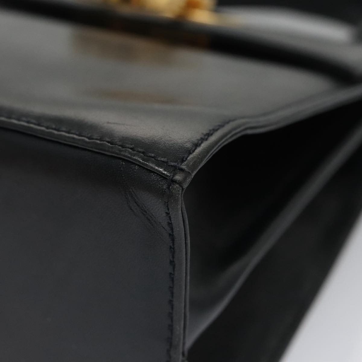 Salvatore Ferragamo Gancini Black Leather Handbag (Pre-Owned) Size ONE SIZE - 16 Thumbnail