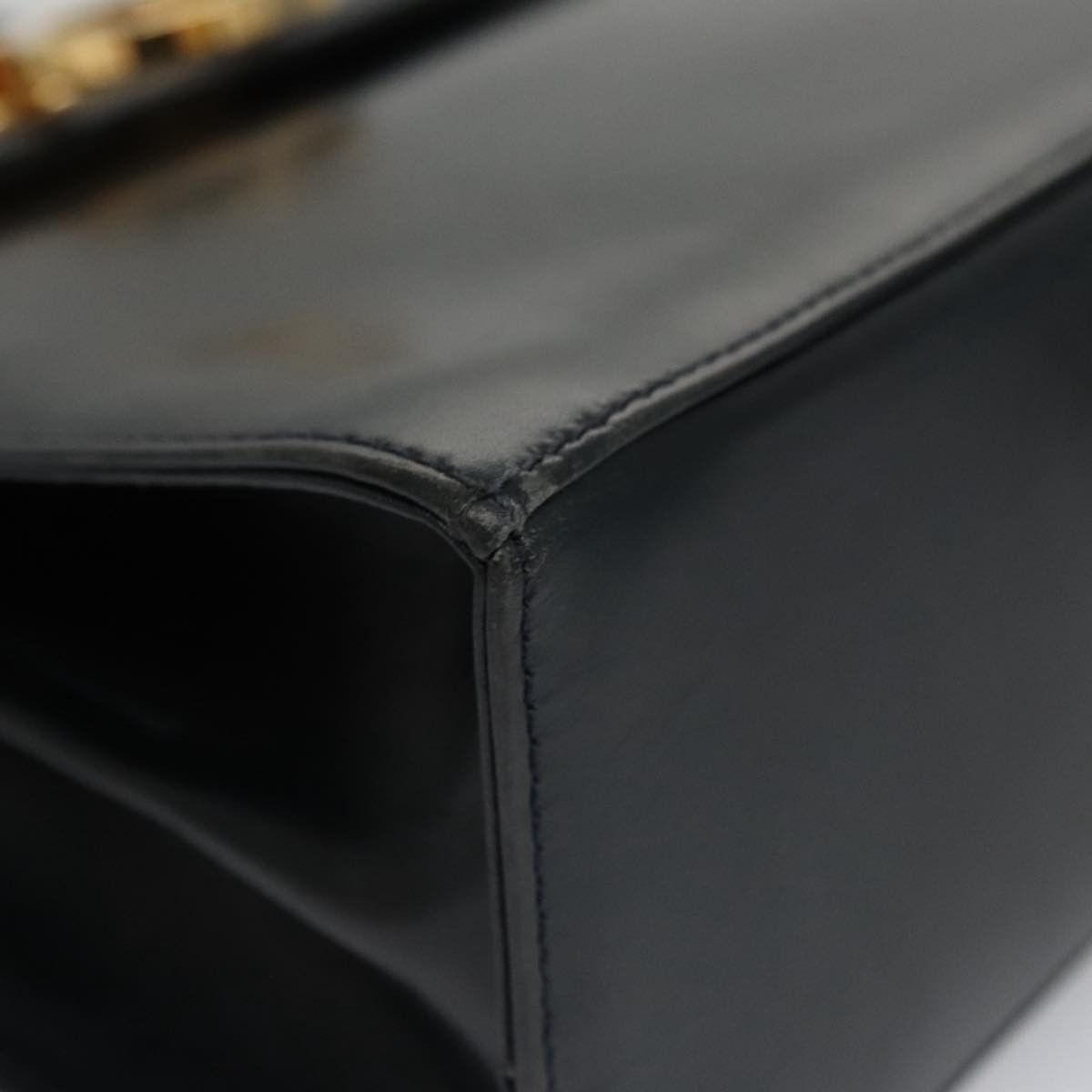 Salvatore Ferragamo Gancini Black Leather Handbag (Pre-Owned) Size ONE SIZE - 15 Thumbnail