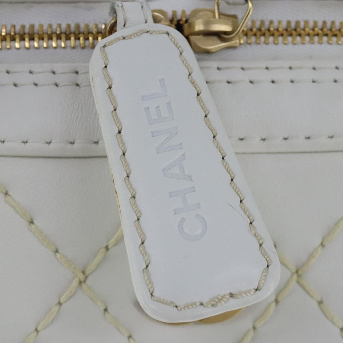 Chanel Wild Stitch White Leather Handbag (Pre-Owned) Size ONE SIZE - 20 Thumbnail