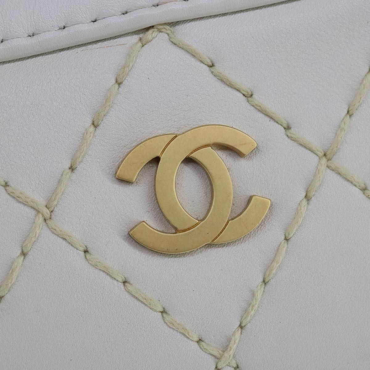 Chanel Wild Stitch White Leather Handbag (Pre-Owned) Size ONE SIZE - 19 Thumbnail