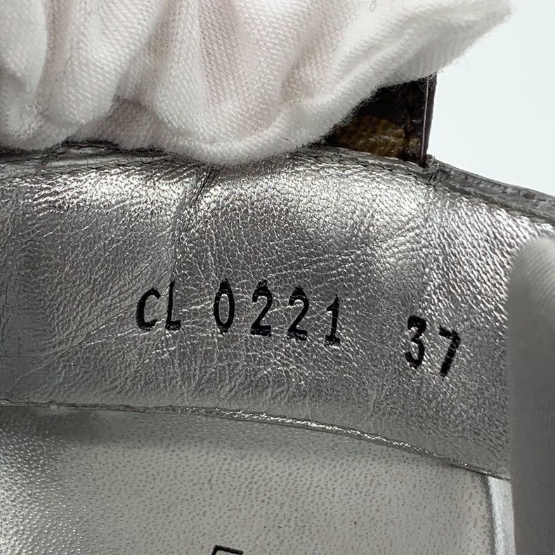 Louis Vuitton Louis Vuitton Lv Louis Vuitton Size 37 Silver Logo Print Thick Sole Sandals Size US 6 / IT 36 - 6 Thumbnail